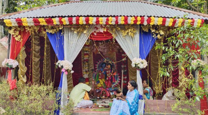 রাজবাড়ীর কালুখালীতে ঐতিহ্যবাহী দোল উৎসব অনুষ্ঠিত